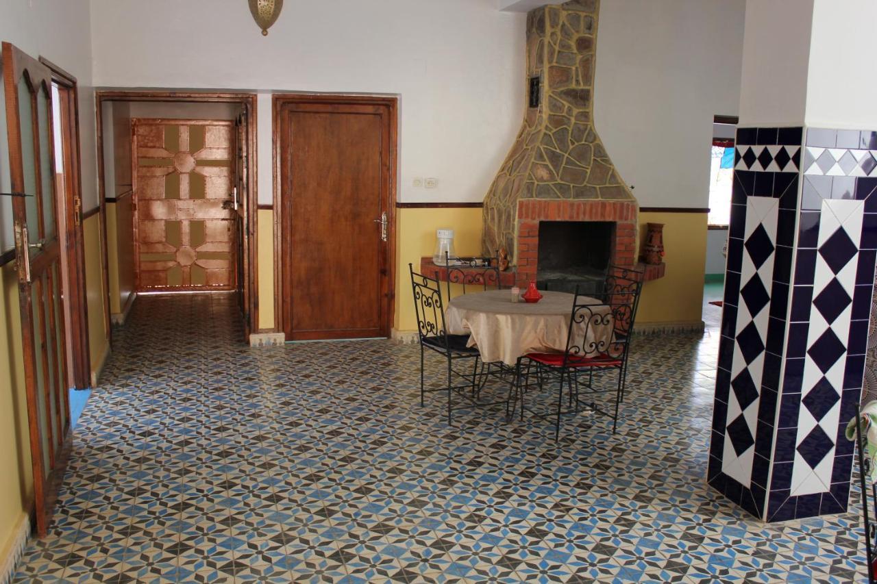 הוסטל Akhendachou n'Ait Ouffi Kasbah Lucas מראה חיצוני תמונה