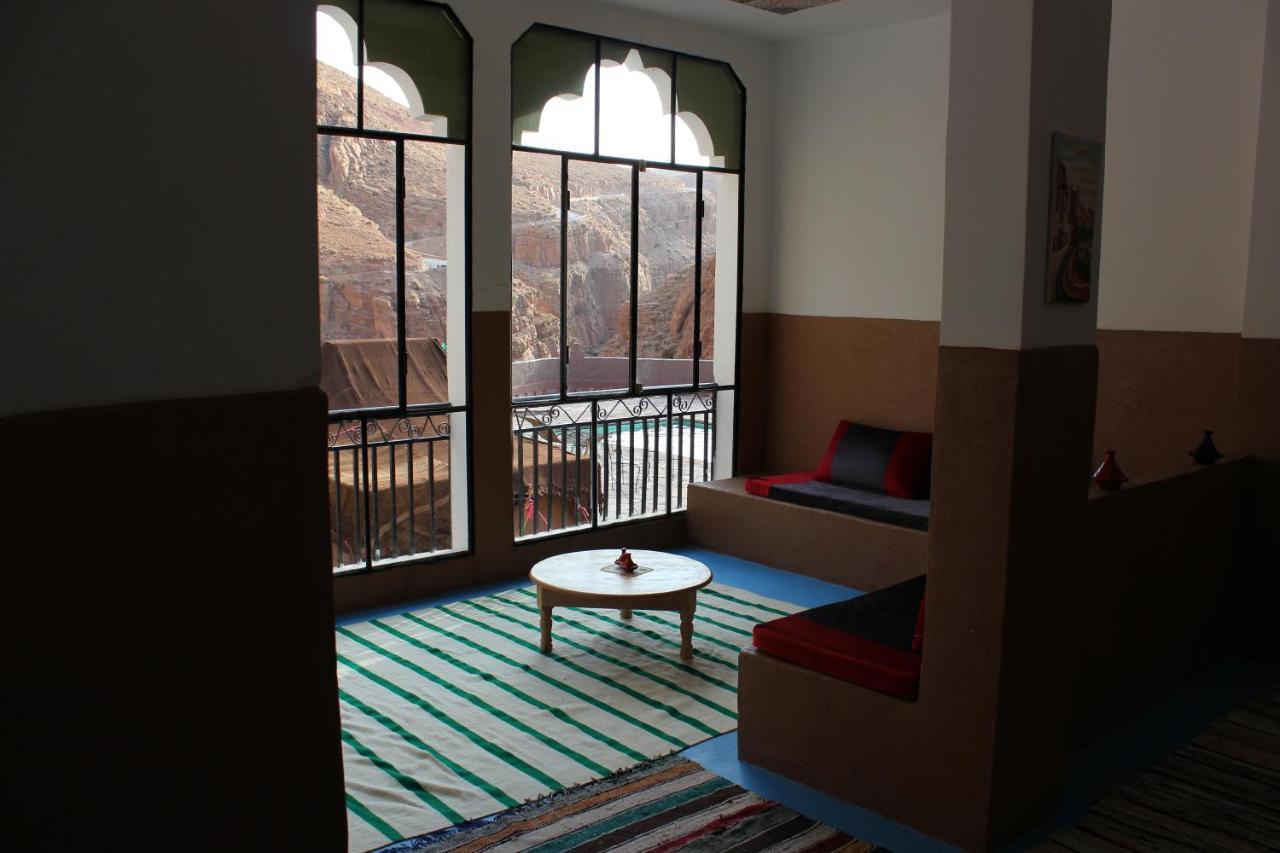 הוסטל Akhendachou n'Ait Ouffi Kasbah Lucas מראה חיצוני תמונה