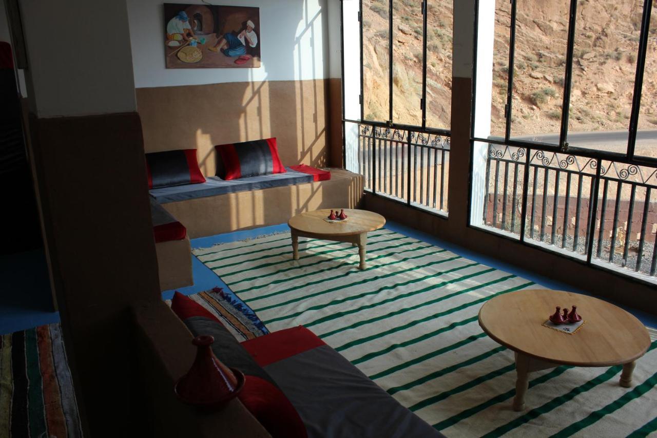 הוסטל Akhendachou n'Ait Ouffi Kasbah Lucas מראה חיצוני תמונה
