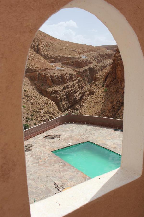 הוסטל Akhendachou n'Ait Ouffi Kasbah Lucas מראה חיצוני תמונה
